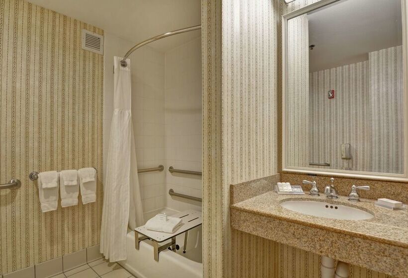 Отель Hilton Garden Inn Green Bay