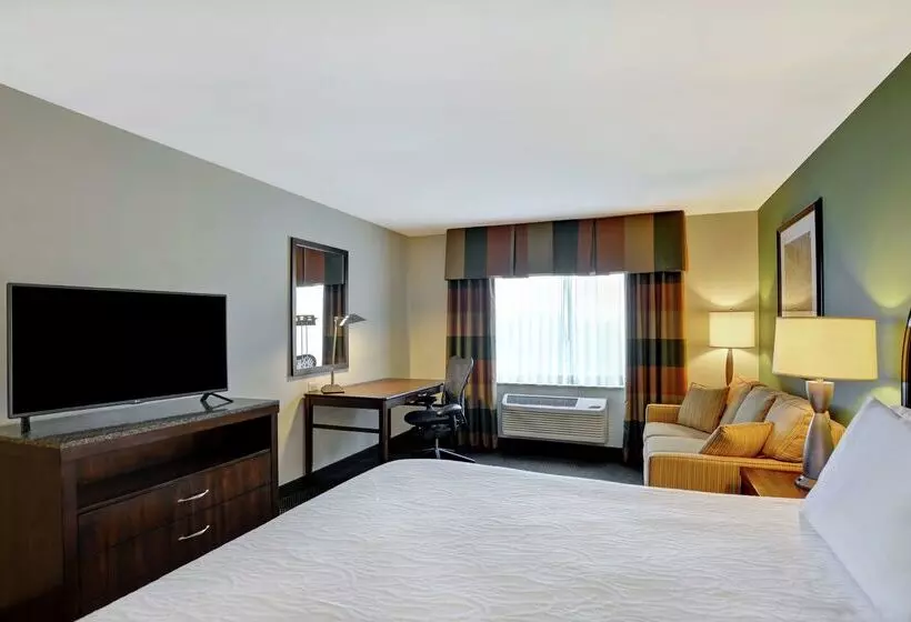 هتل Hilton Garden Inn Green Bay