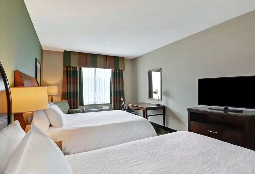 هتل Hilton Garden Inn Green Bay