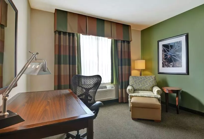 هتل Hilton Garden Inn Green Bay