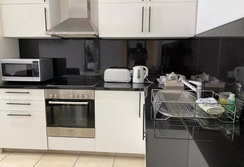 בית מלון כפרי Icon Luxury Apartments