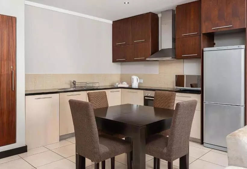 בית מלון כפרי Icon Luxury Apartments