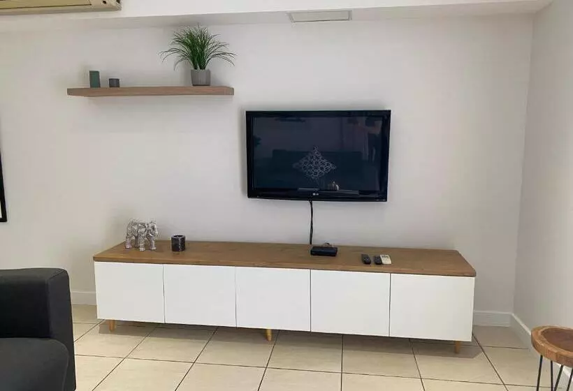 בית מלון כפרי Icon Luxury Apartments