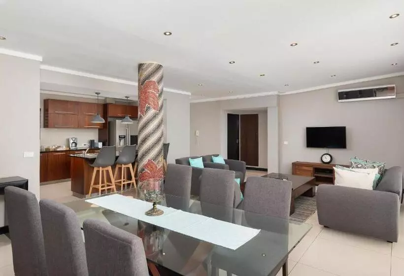 בית מלון כפרי Icon Luxury Apartments