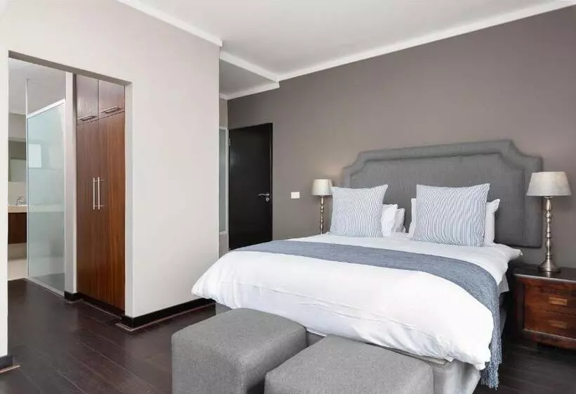 בית מלון כפרי Icon Luxury Apartments