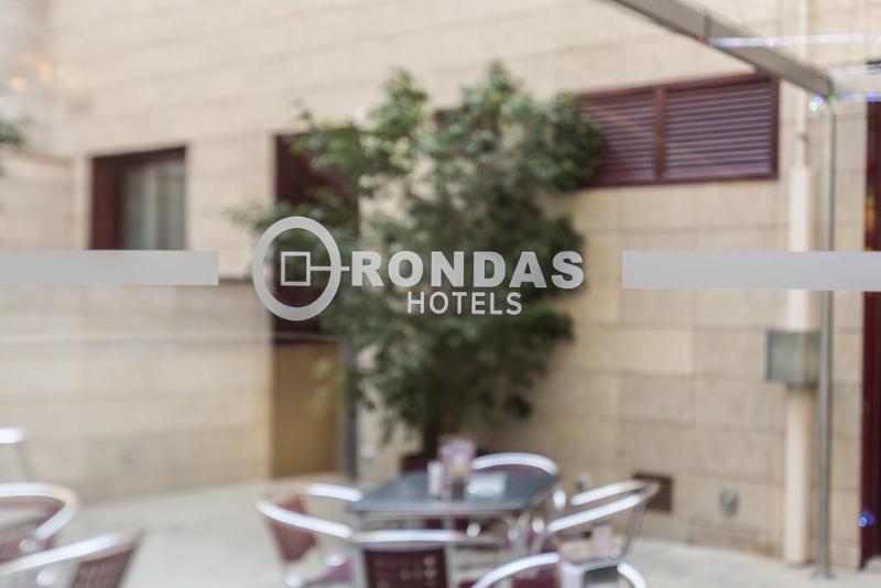 هتل Ronda Lesseps