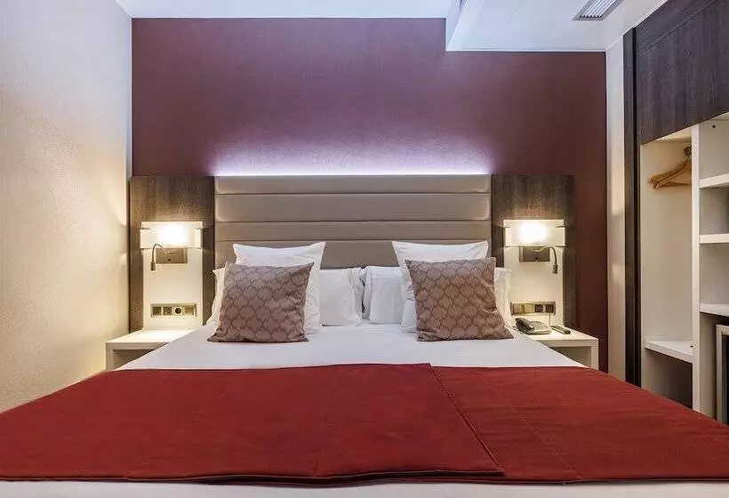 هتل Ronda Lesseps