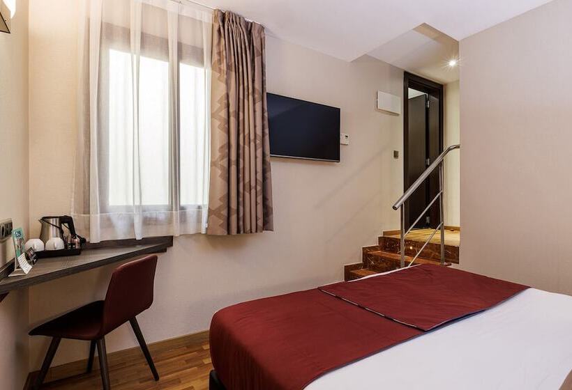 هتل Ronda Lesseps