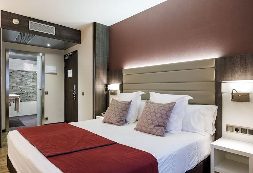 هتل Ronda Lesseps