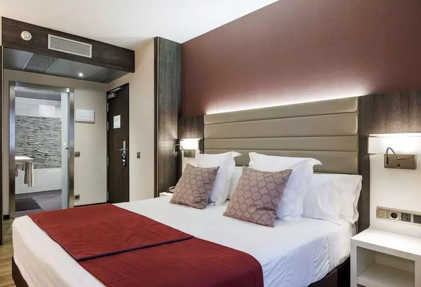 هتل Ronda Lesseps