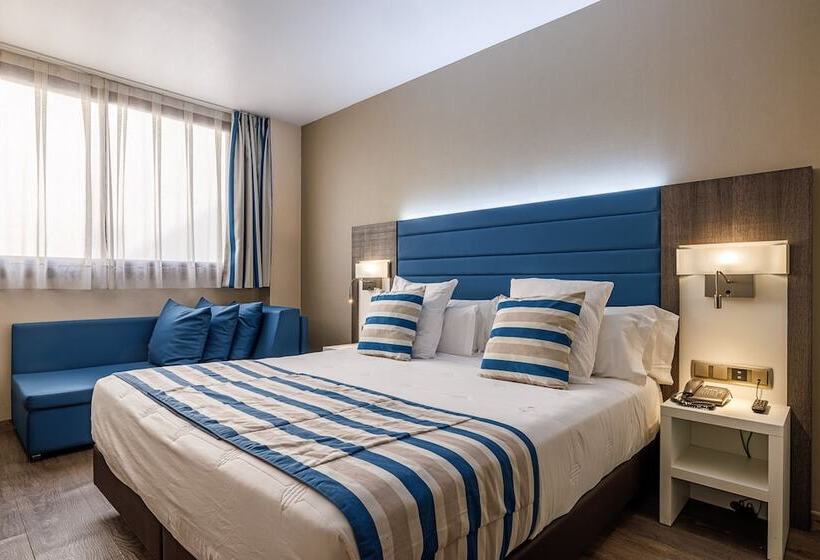 هتل Ronda Lesseps