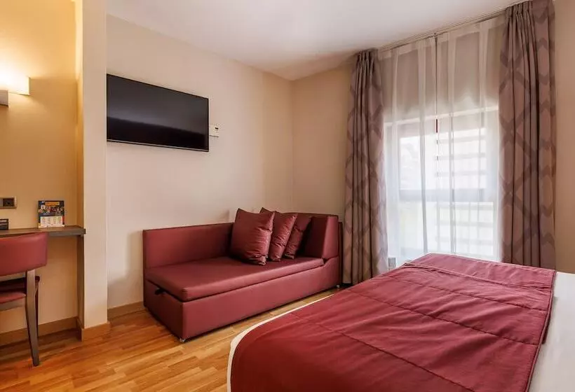 هتل Ronda Lesseps