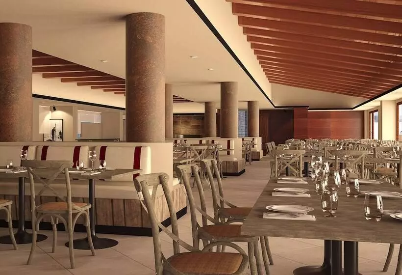 Отель Sansicario Majestic