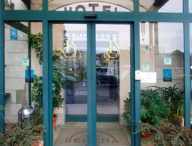 هتل Serena