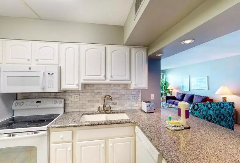 Island Echos Condominiums by ResortQuest