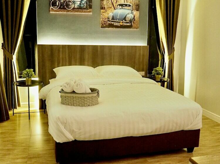 Hotel Bannjamjuree Resort Sattahip