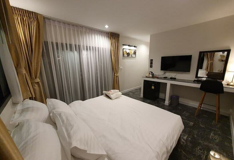 Hotel Bannjamjuree Resort Sattahip