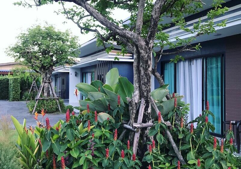 Hotel Bannjamjuree Resort Sattahip