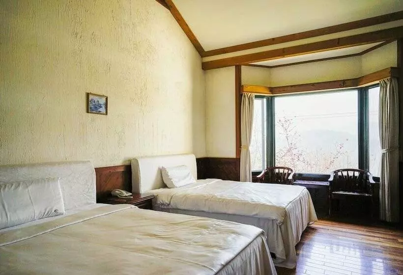 هتل Cloud Falls Resort