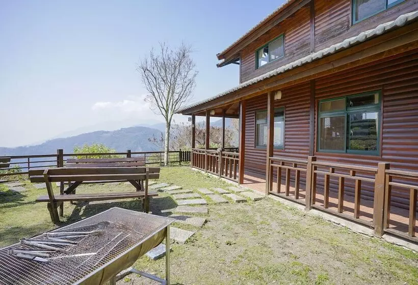 هتل Cloud Falls Resort
