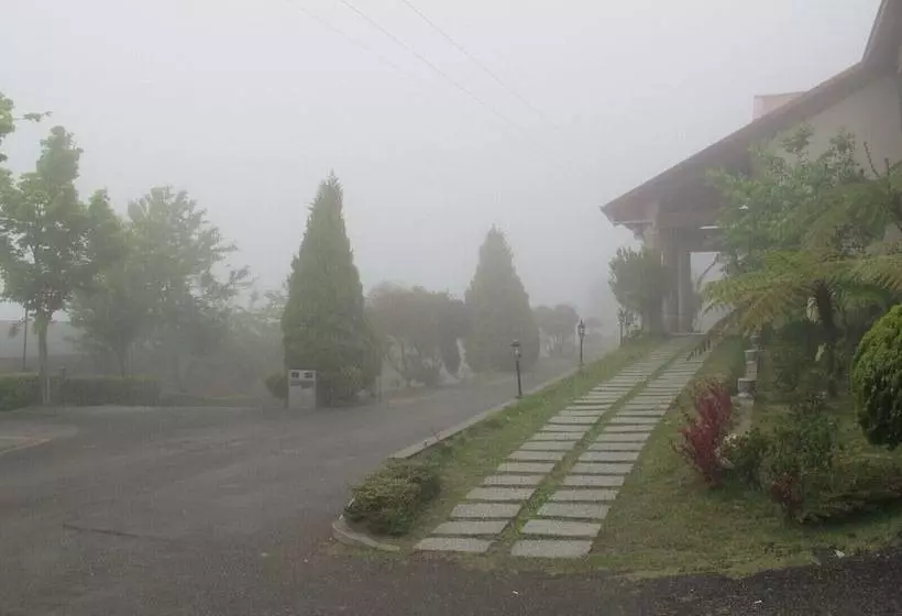 هتل Cloud Falls Resort