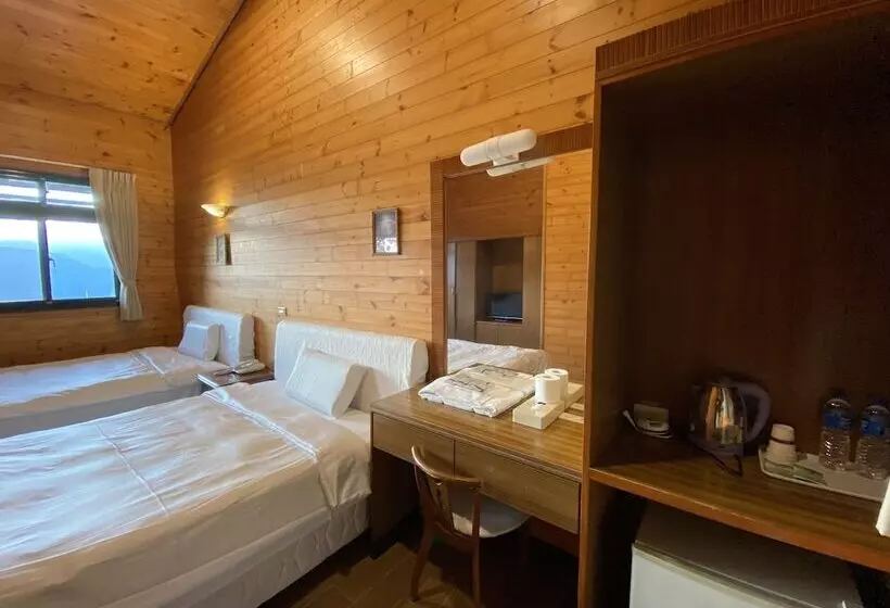 هتل Cloud Falls Resort