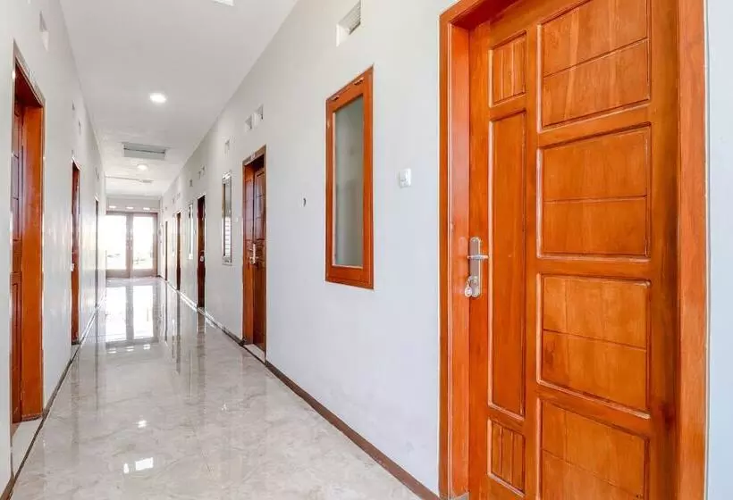 ホテル Guesthouse Nusa Indah Syariah 2