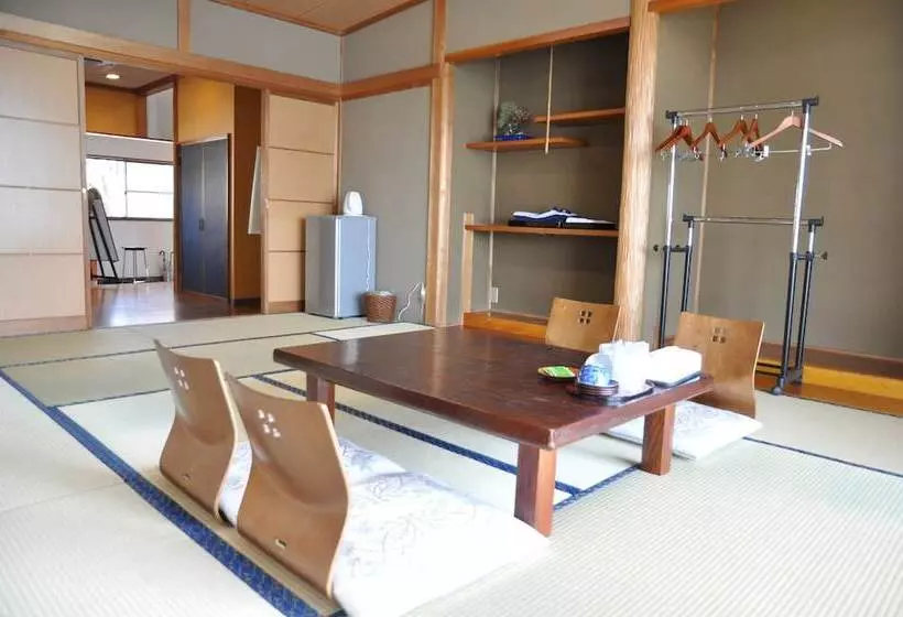 Ryokan Kahan No Yado Karatsu Castle