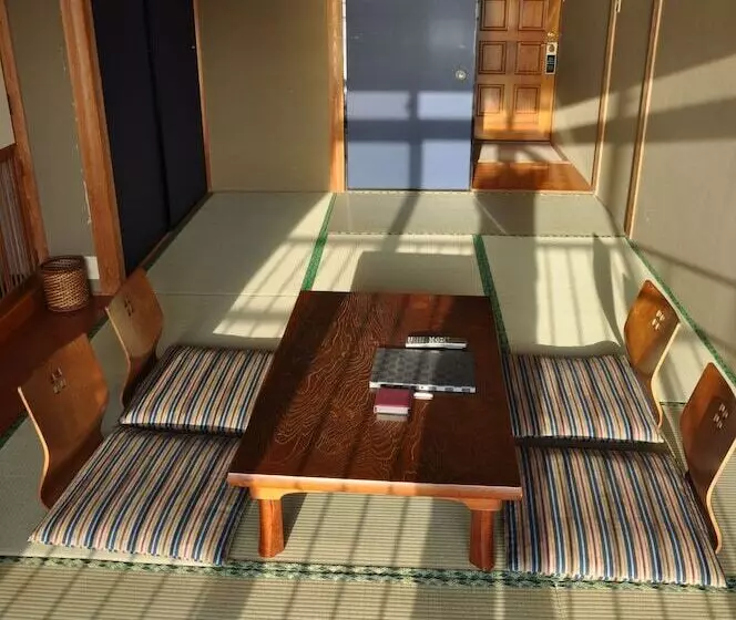 Ryokan Kahan No Yado Karatsu Castle