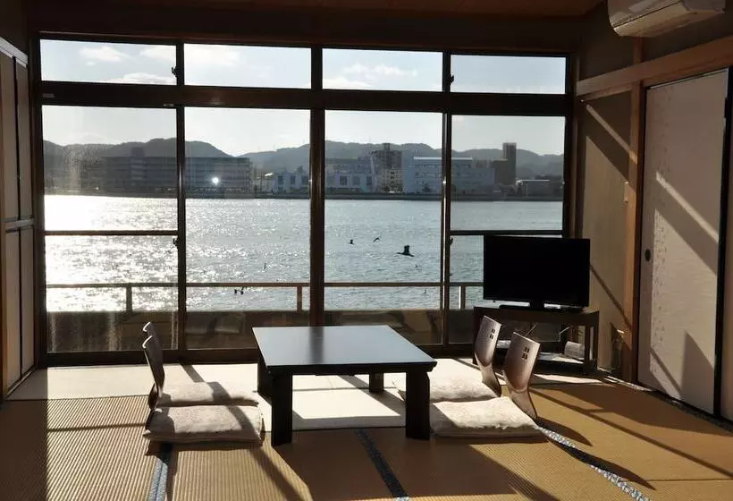 Ryokan Kahan No Yado Karatsu Castle