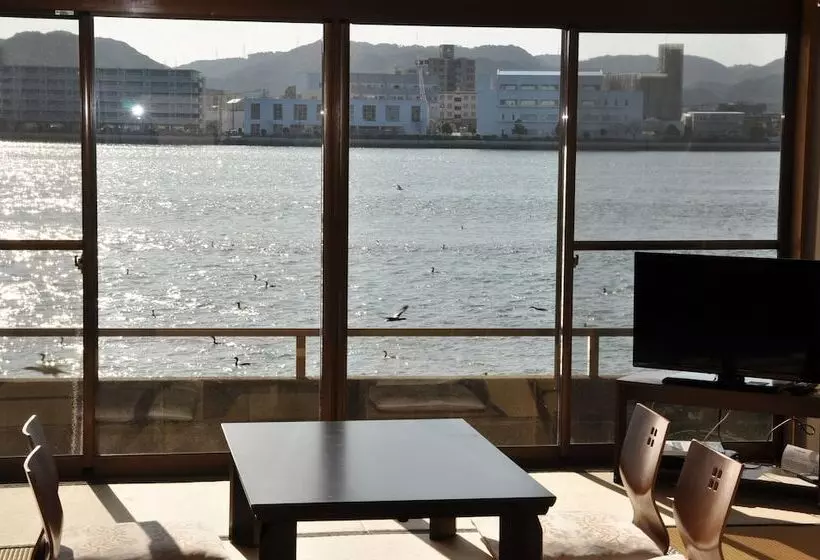 Ryokan Kahan No Yado Karatsu Castle