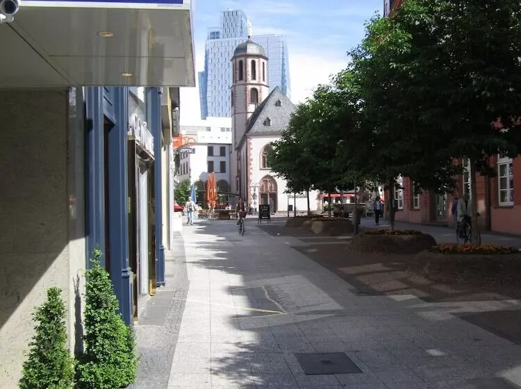 Отель City Kräme Am Römer Self Check In