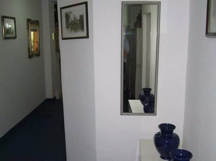 Отель City Kräme Am Römer Self Check In