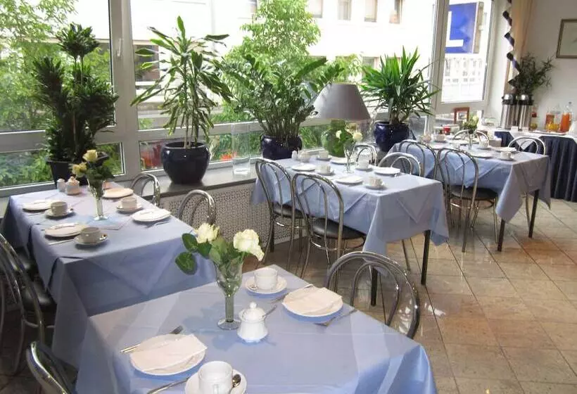 Отель City Kräme Am Römer Self Check In