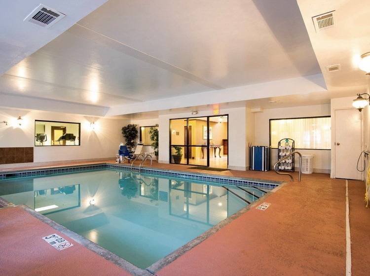 בית מלון כפרי Comfort Inn & Suites Suwanee Sugarloaf