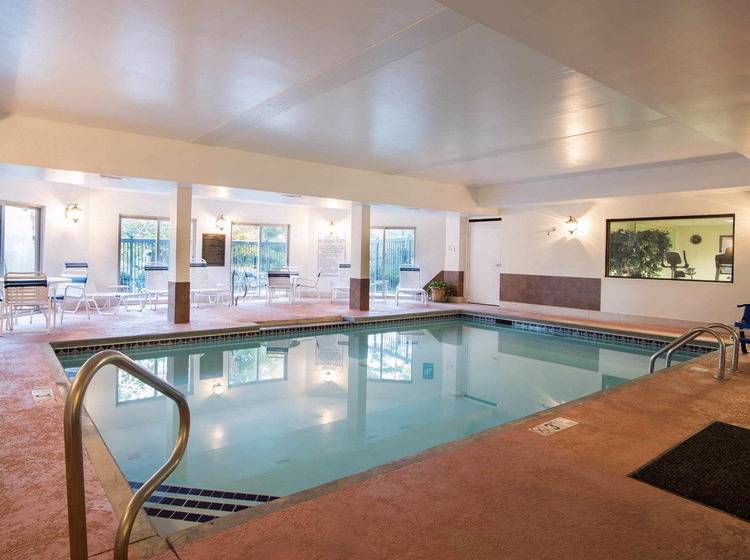 בית מלון כפרי Comfort Inn & Suites Suwanee Sugarloaf