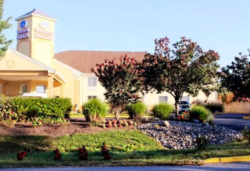 酒店 Quality Suites