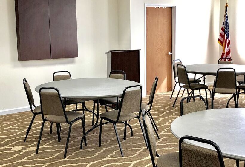 酒店 Quality Suites