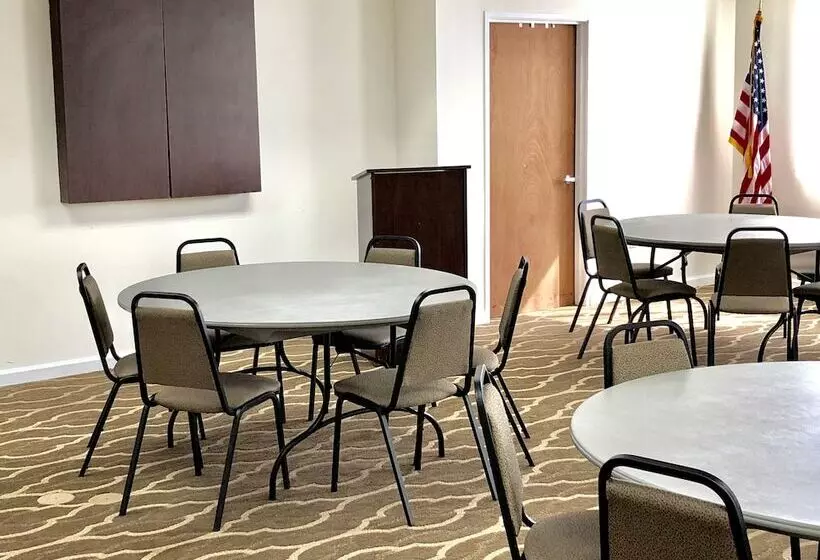 酒店 Quality Suites