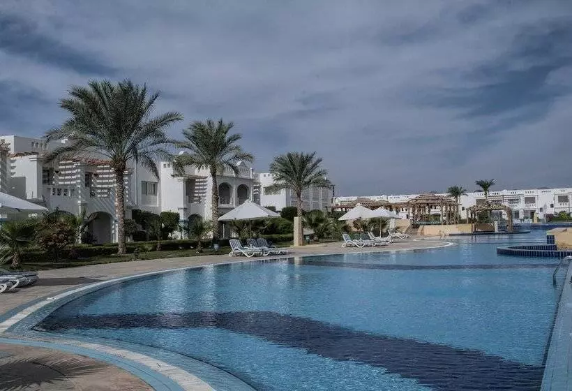 בית מלון כפרי Continental Plaza Beach Resort