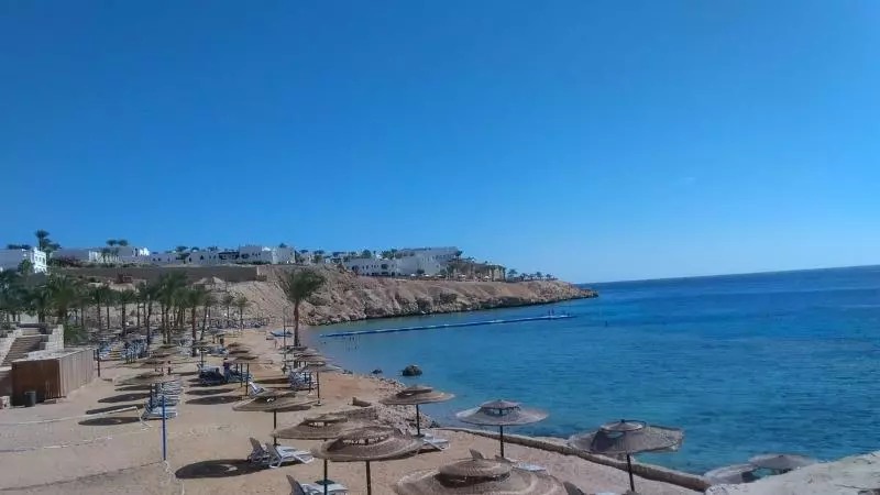 בית מלון כפרי Continental Plaza Beach Resort