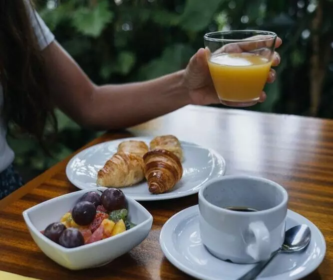 هتل Dimitile Hôtel & Spa