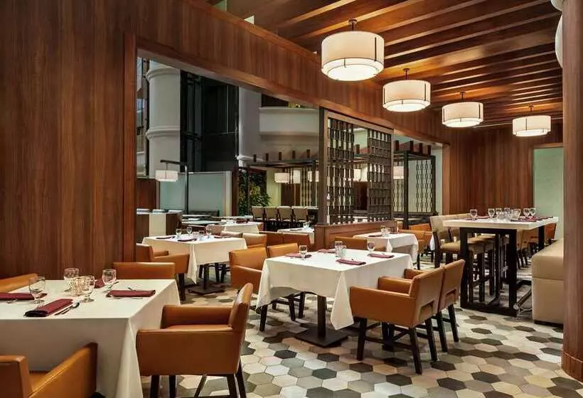 ホテル Embassy Suites By Hilton Convention Center Las Vegas