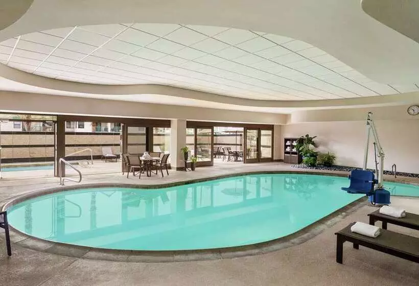 ホテル Embassy Suites By Hilton Convention Center Las Vegas