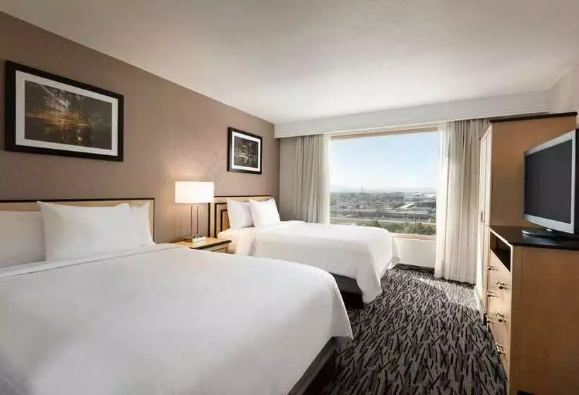 ホテル Embassy Suites By Hilton Convention Center Las Vegas