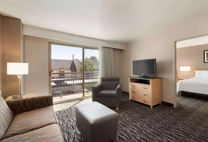 ホテル Embassy Suites By Hilton Convention Center Las Vegas