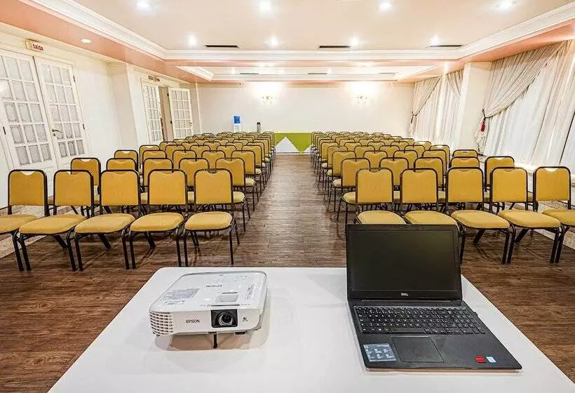 ホテル Euro Suite Campinas