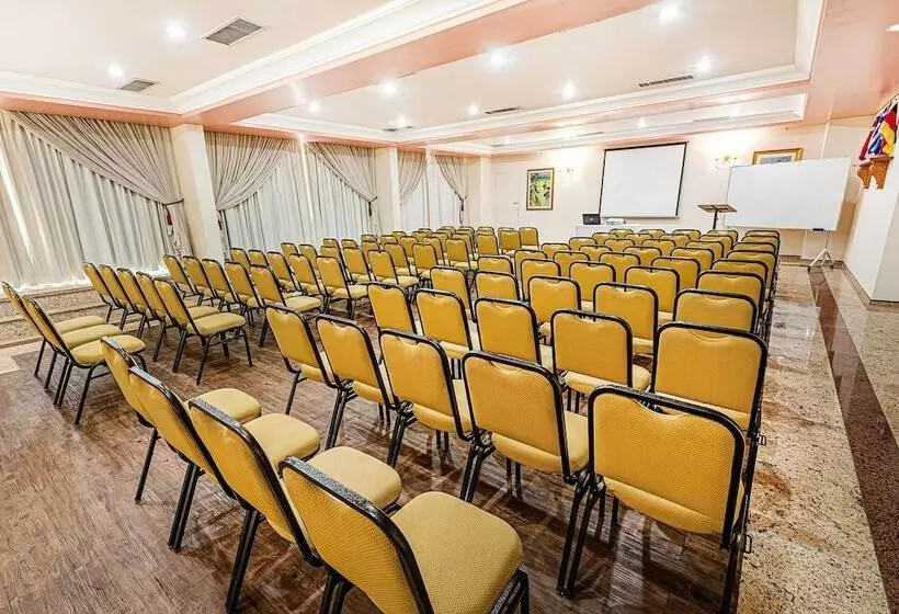 ホテル Euro Suite Campinas