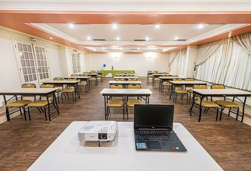 ホテル Euro Suite Campinas