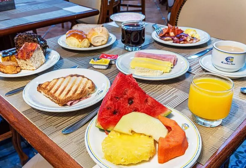 ホテル Euro Suite Campinas